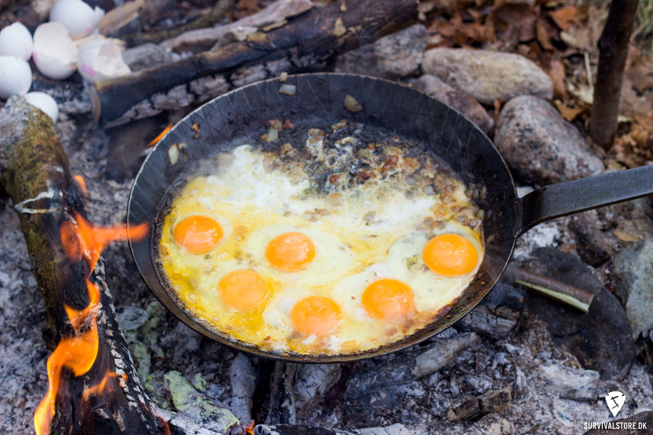 Bålpande - derfor bør du have den i dit sortiment af båludstyr