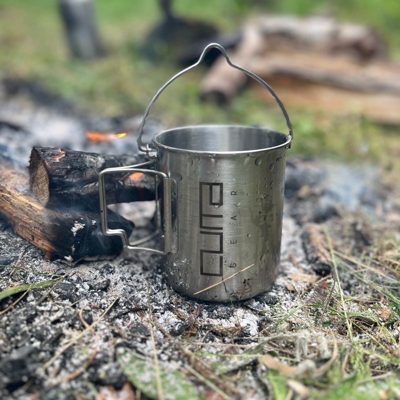 Bushcraft Kogegrej fra Cumagear i rustfrit stål - Kogesæt til brug over åben ild.
