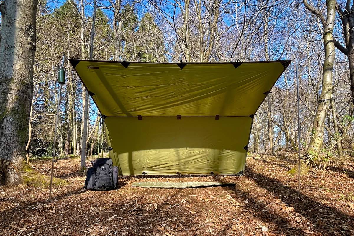 DD Hammocks Recycled Tarp 3. Tarp på 3 x 2,9 m med 19 fikseringspunkter, i genanvendt og bæredygtigt materiale.