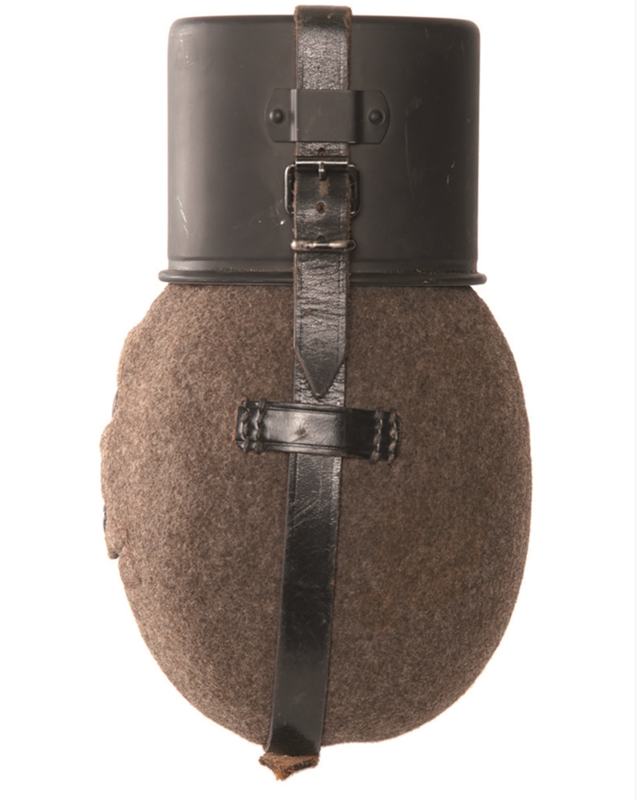 Feltflaske med pakrem i læder