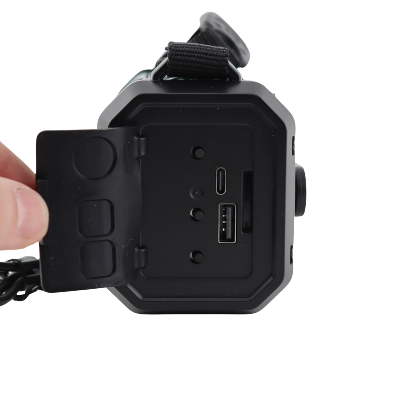 Nødradio - Med powerbank (10.000 mAh), solcelle, AM/FM, kompas og lygte.