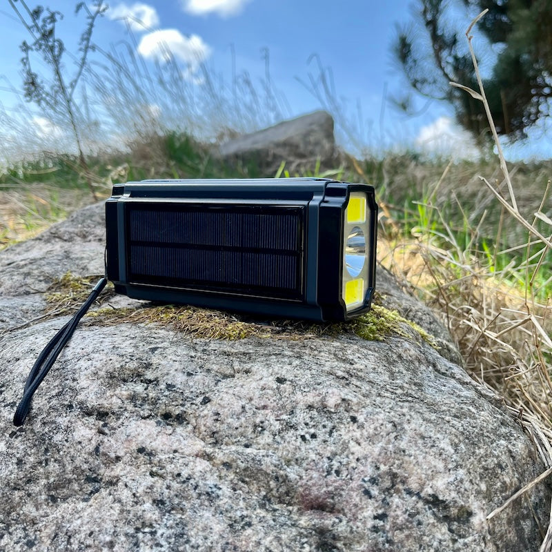 nødradio med solcelle og powerbank 5000 mAh