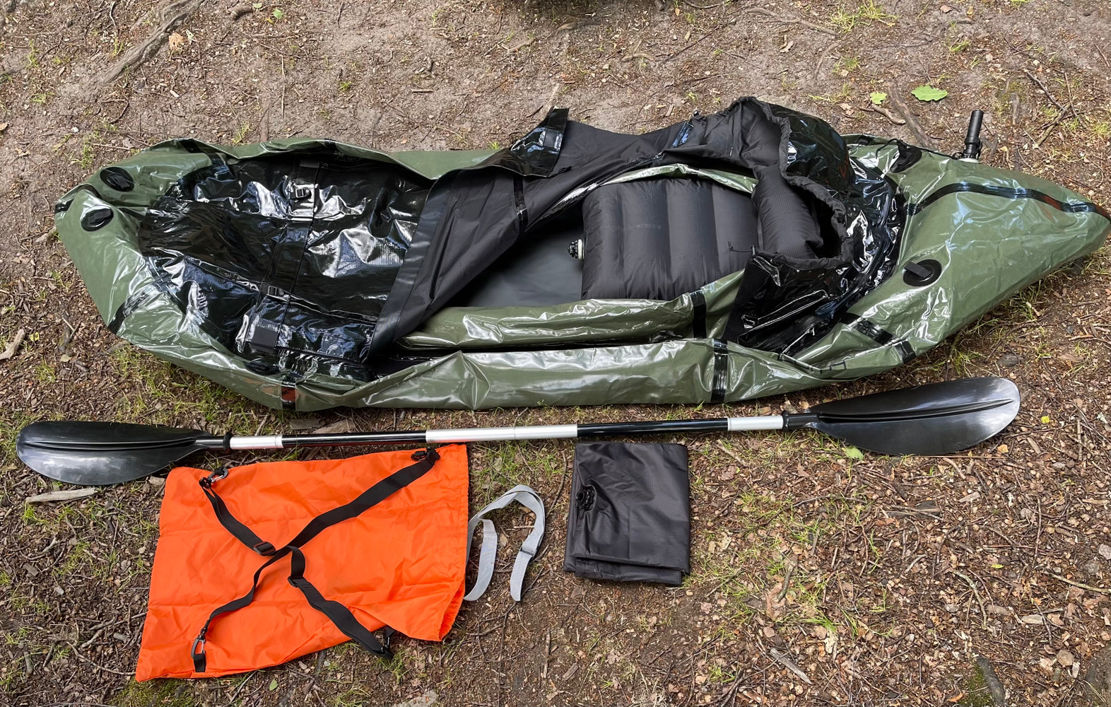 Packraft med spraydeck - PRX - Cuma Gear - Olive og Sort.