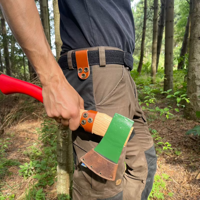 Økseholder i læder fra Cuma Gear