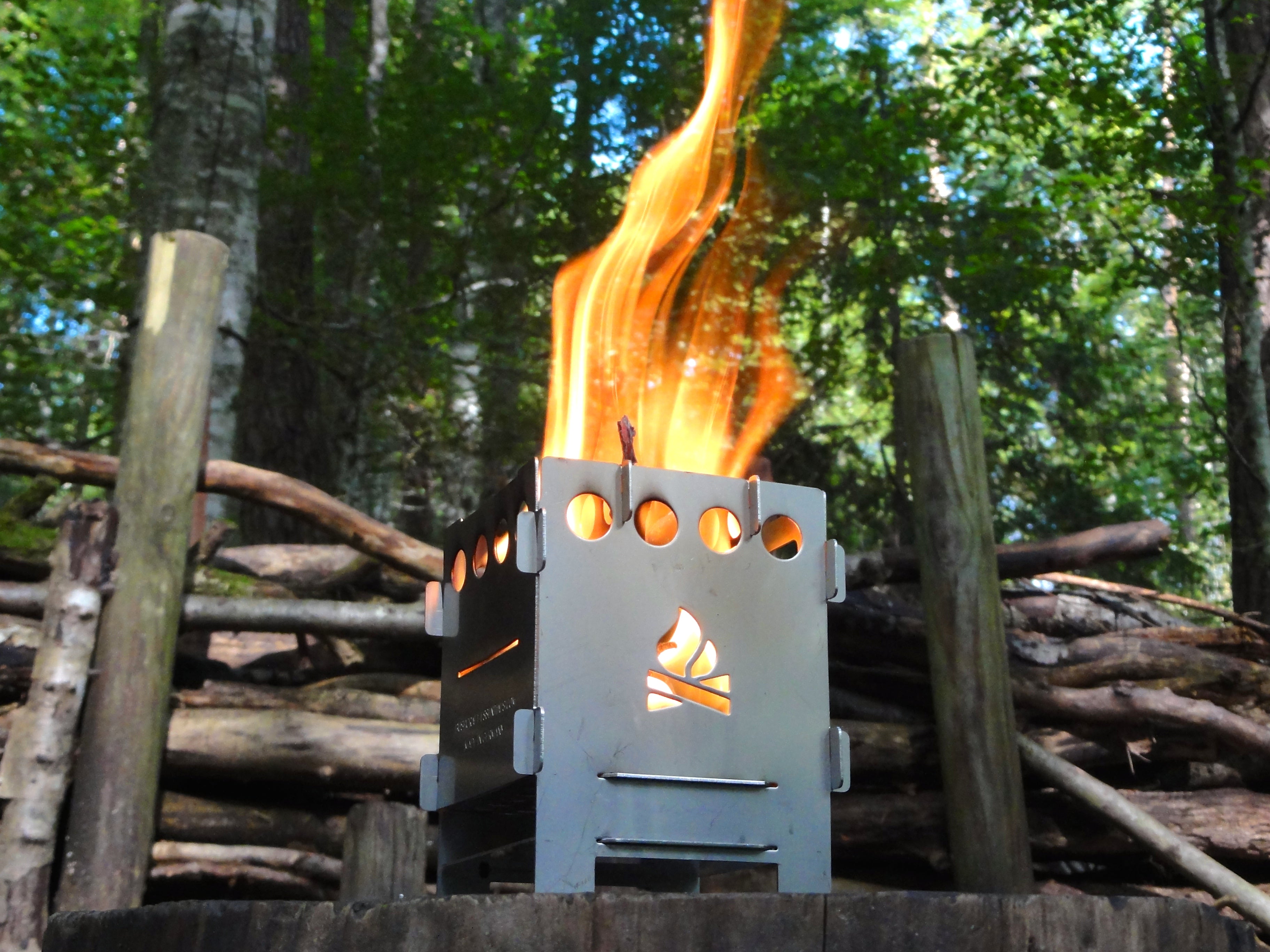 Bushbox Pocket Stove - Bushcraft Essentials
