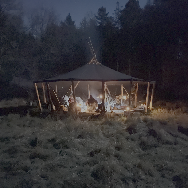 Yurt - Stor jurt i 100% bomuld. Velegenet til undervisning, kurser og privat. 6 meter eller 8 meter.